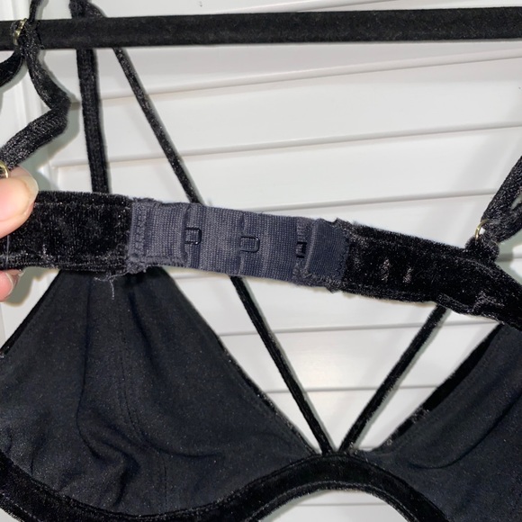 Velvet Bralette - Picture 4 of 4